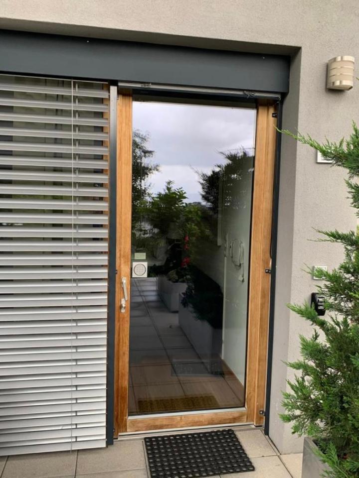 Charmantes Apartment Im Gruenen Bregenz Esterno foto
